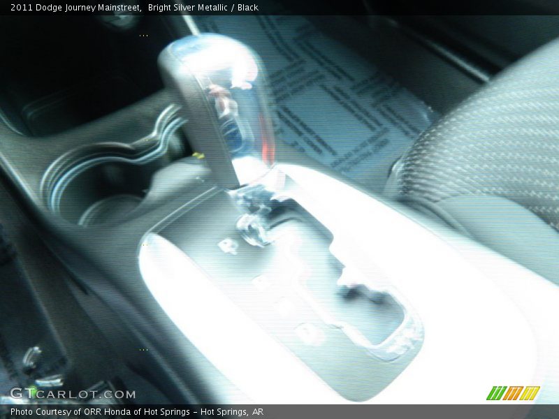 Bright Silver Metallic / Black 2011 Dodge Journey Mainstreet