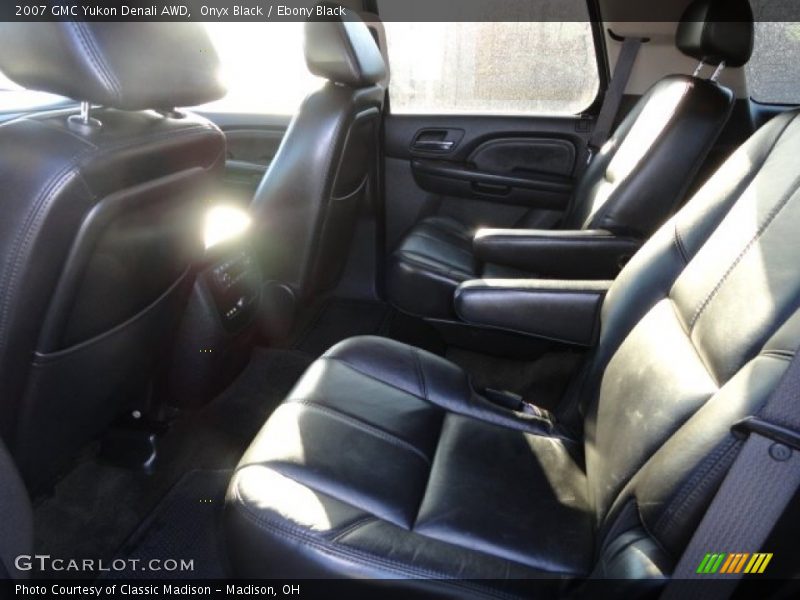 Onyx Black / Ebony Black 2007 GMC Yukon Denali AWD