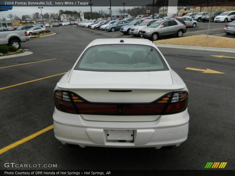 Ivory White / Taupe 2004 Pontiac Bonneville SLE