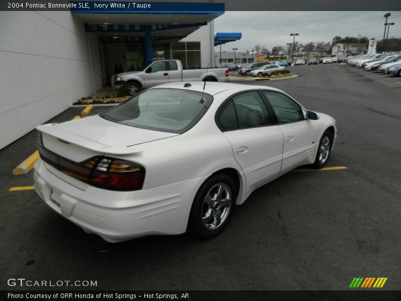 Ivory White / Taupe 2004 Pontiac Bonneville SLE