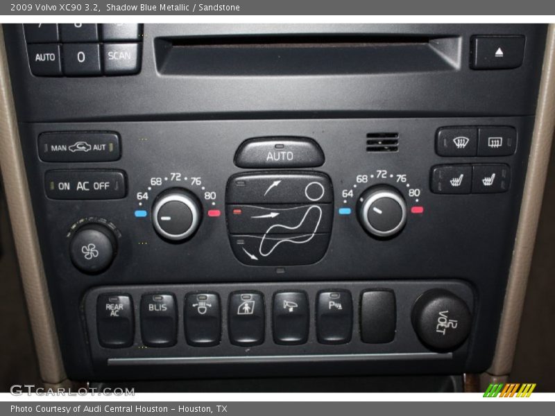 Controls of 2009 XC90 3.2