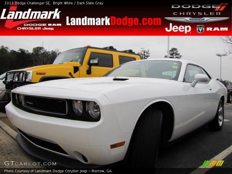 Bright White / Dark Slate Gray 2011 Dodge Challenger SE