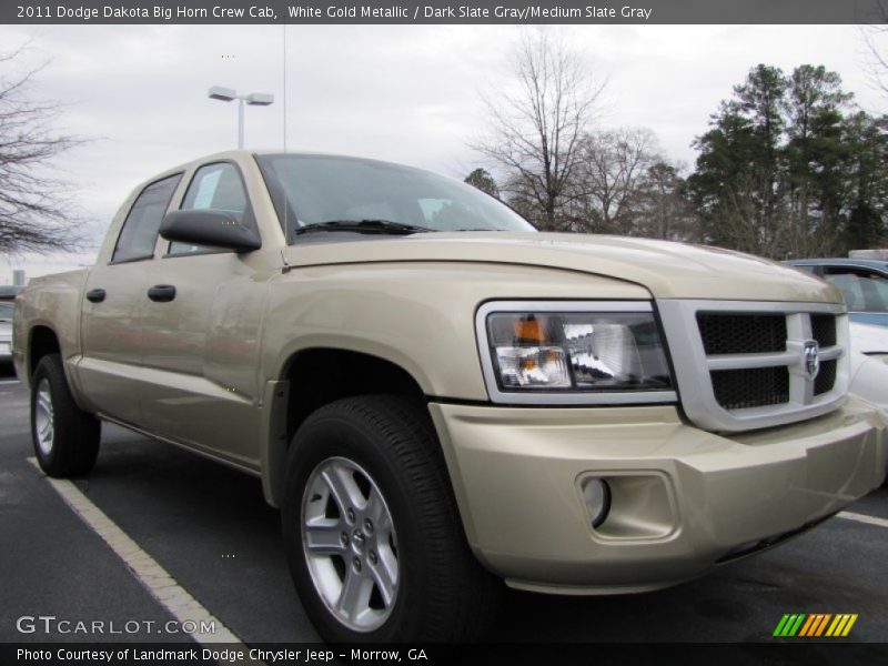 Front 3/4 View of 2011 Dakota Big Horn Crew Cab
