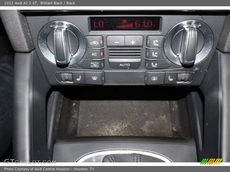 Brilliant Black / Black 2012 Audi A3 2.0T