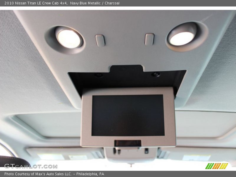 Entertainment System of 2010 Titan LE Crew Cab 4x4