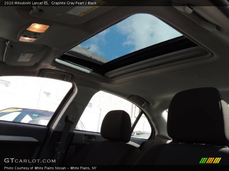 Sunroof of 2010 Lancer ES