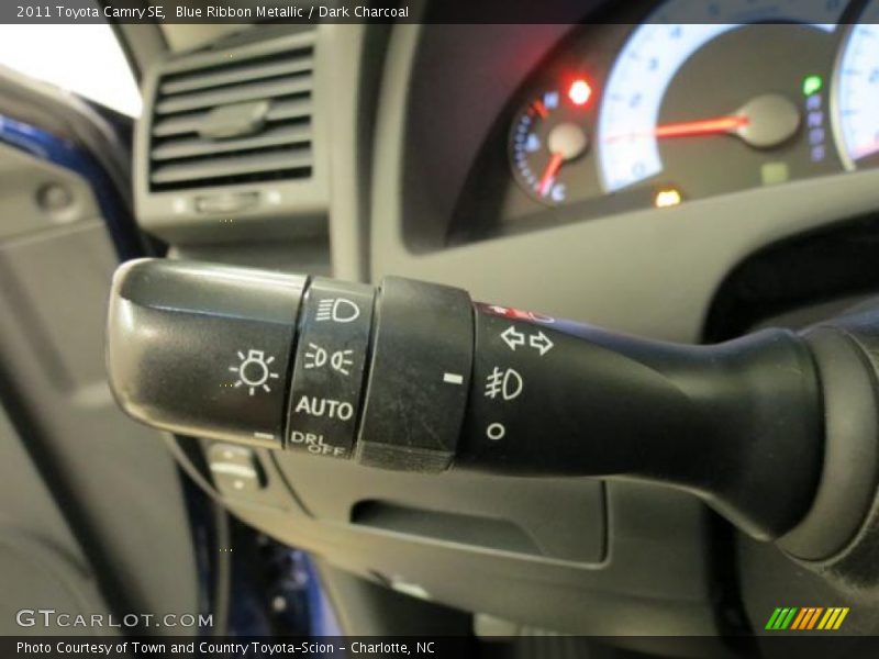 Blue Ribbon Metallic / Dark Charcoal 2011 Toyota Camry SE