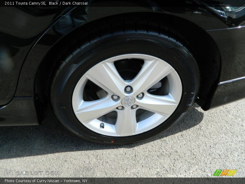 Black / Dark Charcoal 2011 Toyota Camry SE