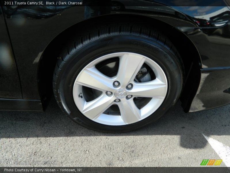 Black / Dark Charcoal 2011 Toyota Camry SE