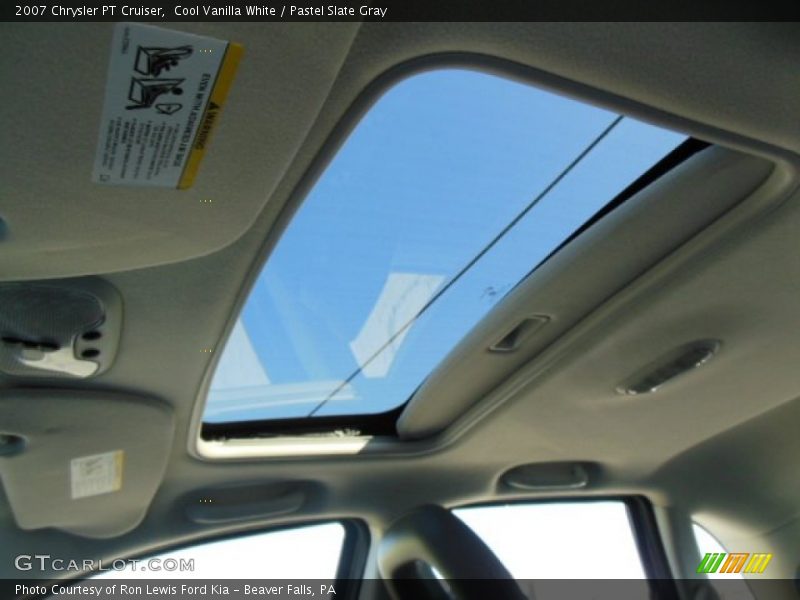 Cool Vanilla White / Pastel Slate Gray 2007 Chrysler PT Cruiser