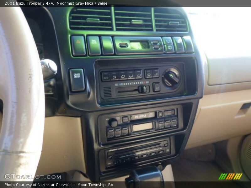 Moonmist Gray Mica / Beige 2001 Isuzu Trooper S 4x4