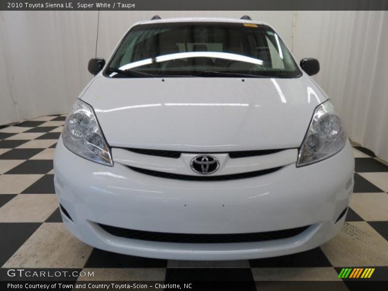 Super White / Taupe 2010 Toyota Sienna LE