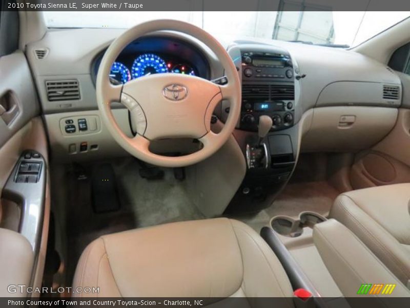 Super White / Taupe 2010 Toyota Sienna LE