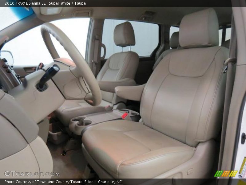 Super White / Taupe 2010 Toyota Sienna LE