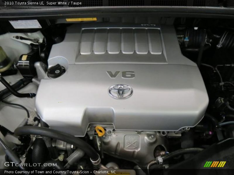 Super White / Taupe 2010 Toyota Sienna LE