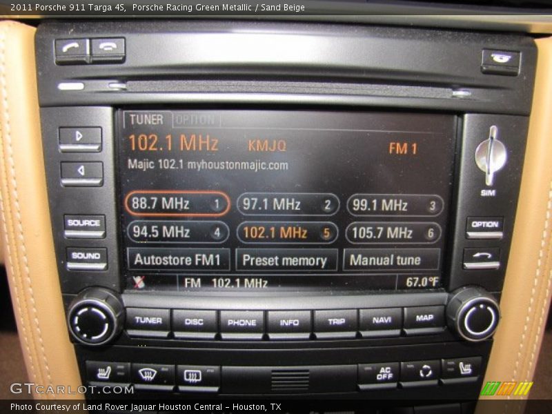 Controls of 2011 911 Targa 4S