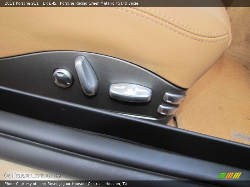 Controls of 2011 911 Targa 4S