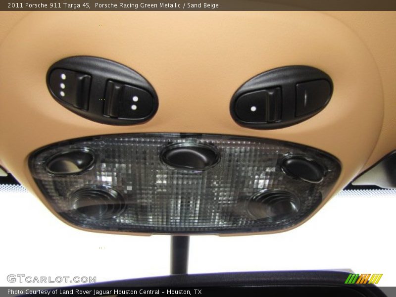 Controls of 2011 911 Targa 4S