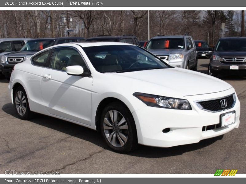 Front 3/4 View of 2010 Accord EX-L Coupe
