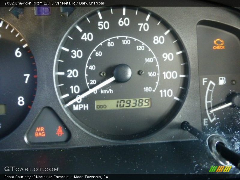 Silver Metallic / Dark Charcoal 2002 Chevrolet Prizm LSi