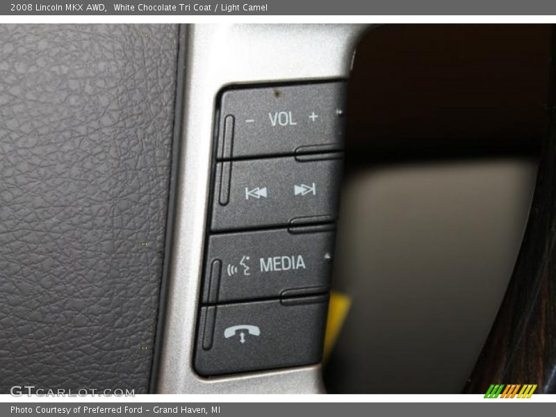 White Chocolate Tri Coat / Light Camel 2008 Lincoln MKX AWD