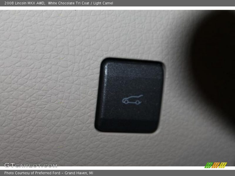 White Chocolate Tri Coat / Light Camel 2008 Lincoln MKX AWD