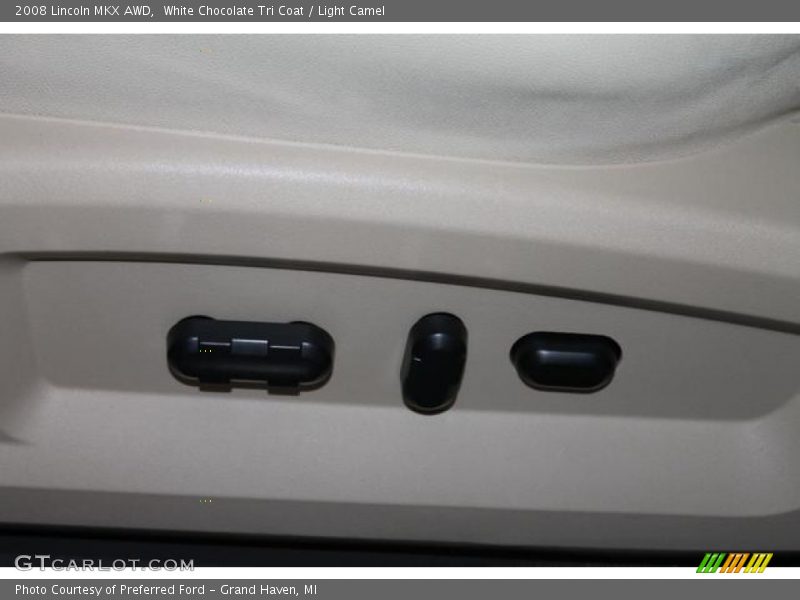 White Chocolate Tri Coat / Light Camel 2008 Lincoln MKX AWD
