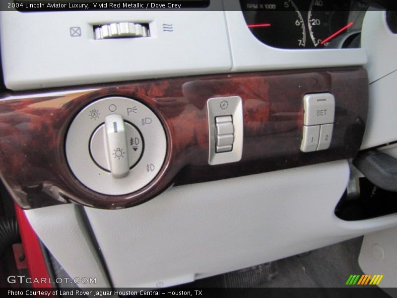 Controls of 2004 Aviator Luxury