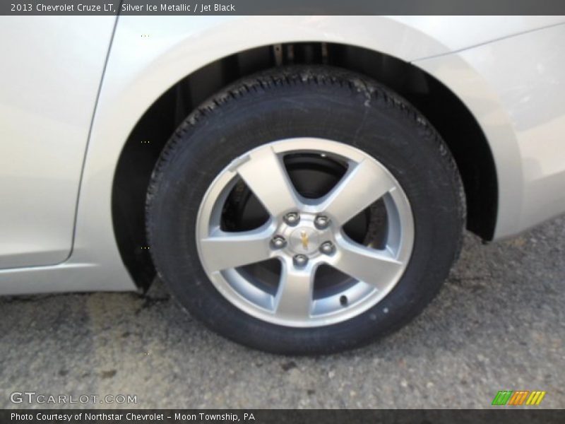 Silver Ice Metallic / Jet Black 2013 Chevrolet Cruze LT