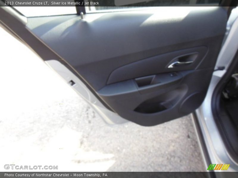 Silver Ice Metallic / Jet Black 2013 Chevrolet Cruze LT