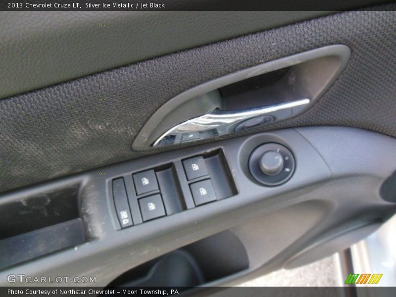 Silver Ice Metallic / Jet Black 2013 Chevrolet Cruze LT