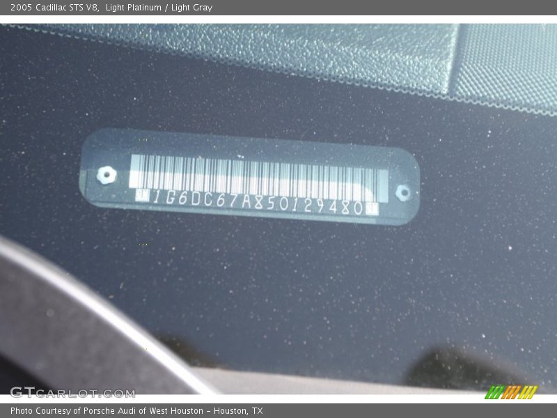 Light Platinum / Light Gray 2005 Cadillac STS V8