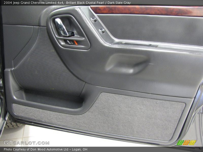 Brillant Black Crystal Pearl / Dark Slate Gray 2004 Jeep Grand Cherokee Limited 4x4