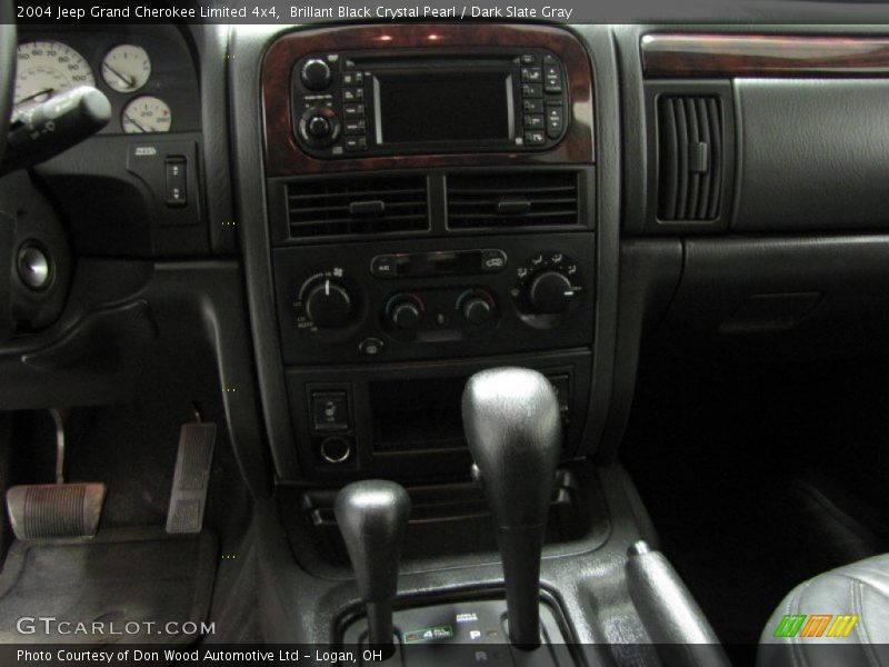 Brillant Black Crystal Pearl / Dark Slate Gray 2004 Jeep Grand Cherokee Limited 4x4