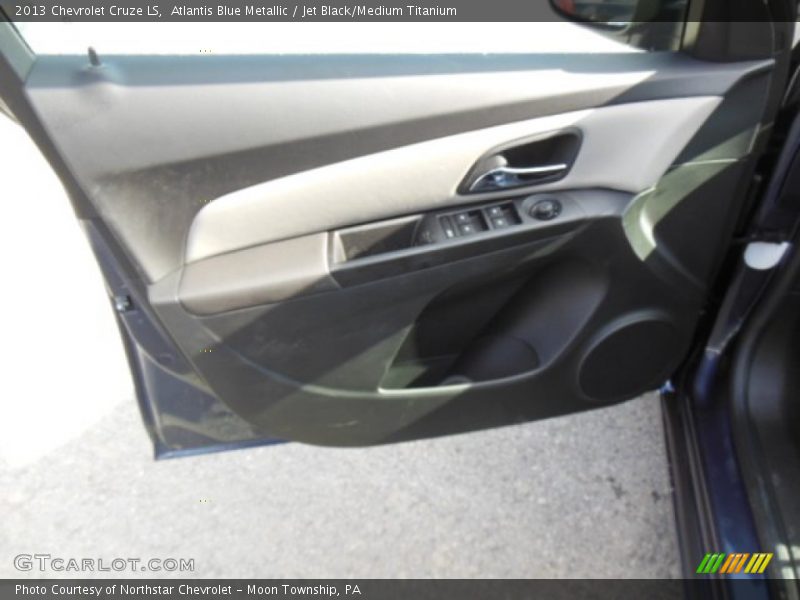 Atlantis Blue Metallic / Jet Black/Medium Titanium 2013 Chevrolet Cruze LS
