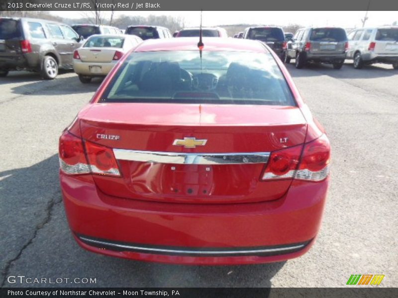 Victory Red / Jet Black 2013 Chevrolet Cruze LT/RS