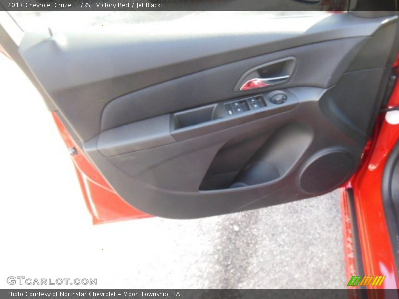 Victory Red / Jet Black 2013 Chevrolet Cruze LT/RS