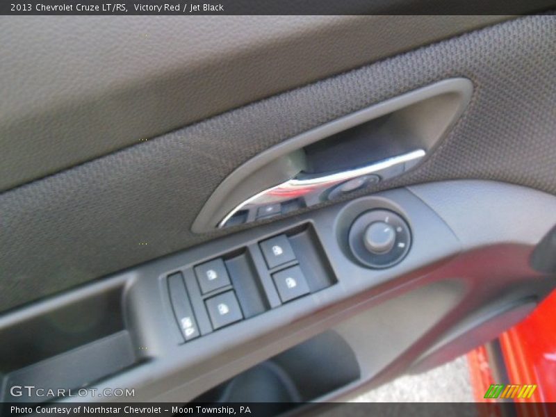 Victory Red / Jet Black 2013 Chevrolet Cruze LT/RS