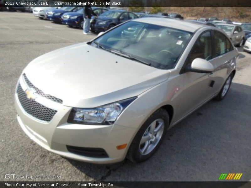 Champagne Silver Metallic / Jet Black 2013 Chevrolet Cruze LT