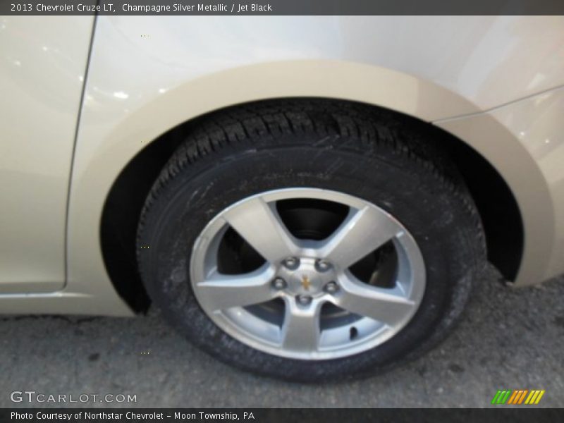 Champagne Silver Metallic / Jet Black 2013 Chevrolet Cruze LT