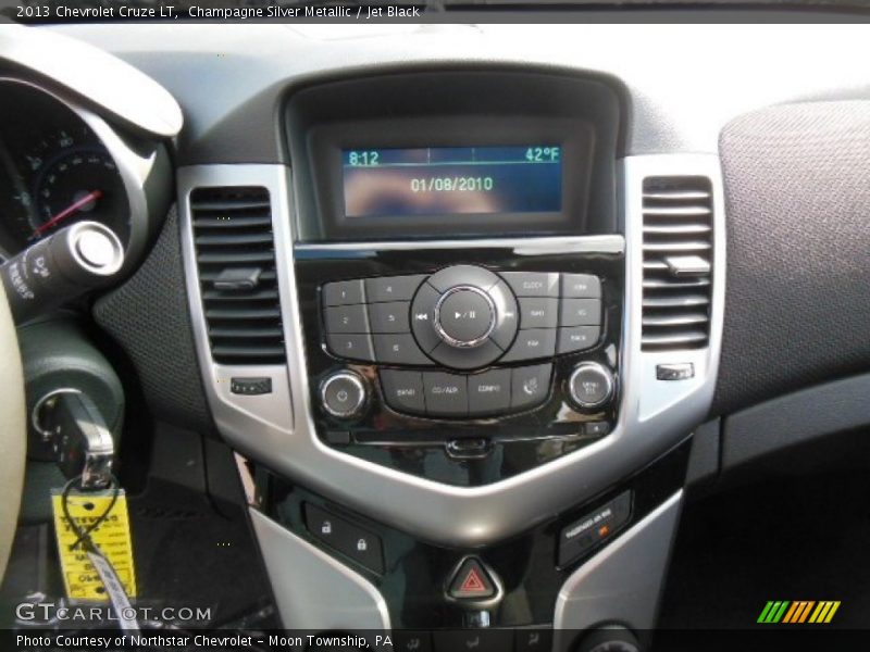 Champagne Silver Metallic / Jet Black 2013 Chevrolet Cruze LT
