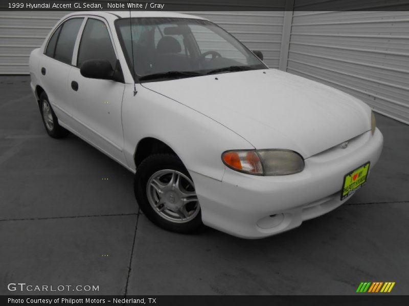 Noble White / Gray 1999 Hyundai Accent GL Sedan