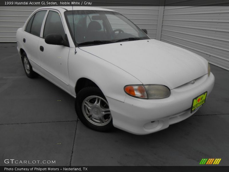 Noble White / Gray 1999 Hyundai Accent GL Sedan