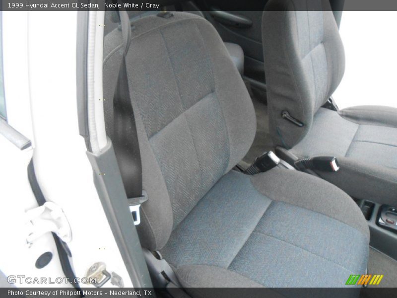 Noble White / Gray 1999 Hyundai Accent GL Sedan