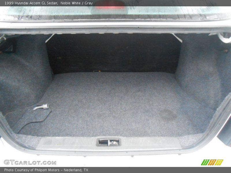  1999 Accent GL Sedan Trunk