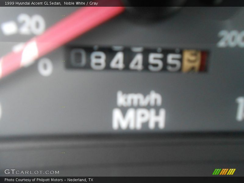 Noble White / Gray 1999 Hyundai Accent GL Sedan