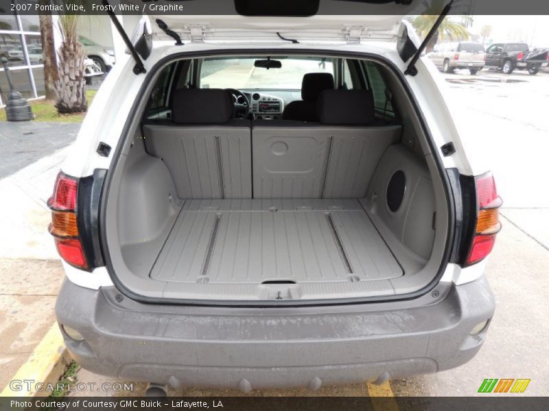 Frosty White / Graphite 2007 Pontiac Vibe
