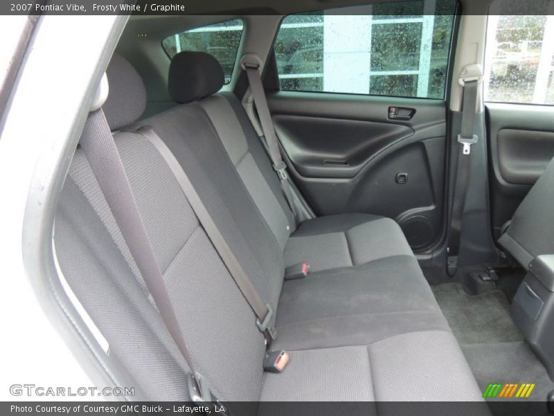 Frosty White / Graphite 2007 Pontiac Vibe