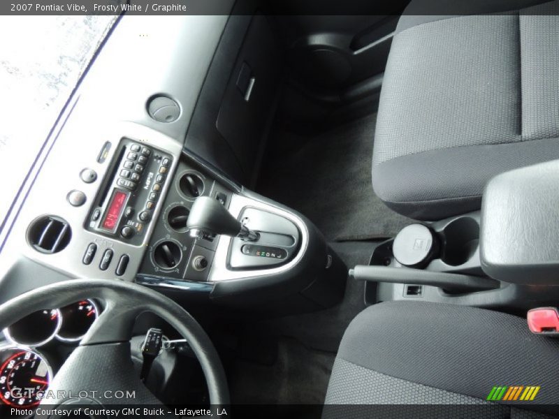 Frosty White / Graphite 2007 Pontiac Vibe