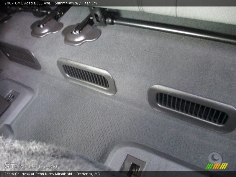 Summit White / Titanium 2007 GMC Acadia SLE AWD